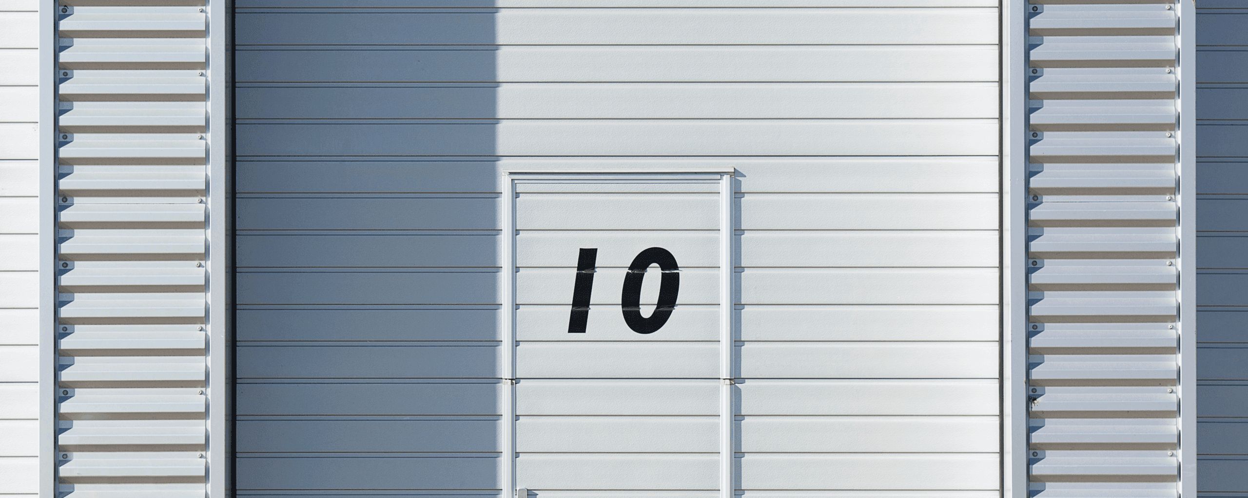 the number 10 on a garage door